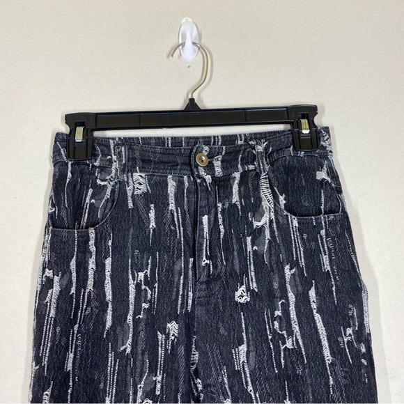 Mukzin / Theater Jacquard Straight Leg Crop Pants - Picture 3 of 8